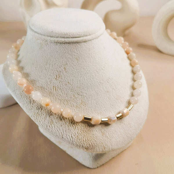 Collar de piedras naturales