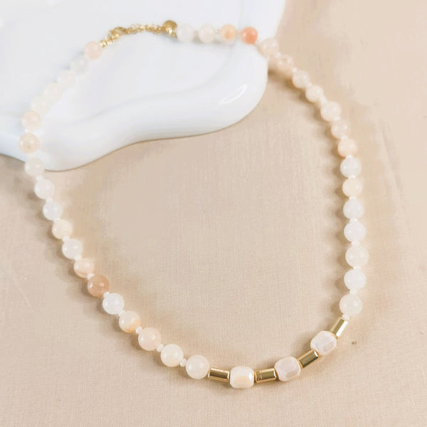 Collar de piedras naturales