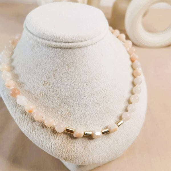 Collar de piedras naturales