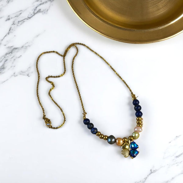 Collar de piedras naturales joyeria hecho a mano
