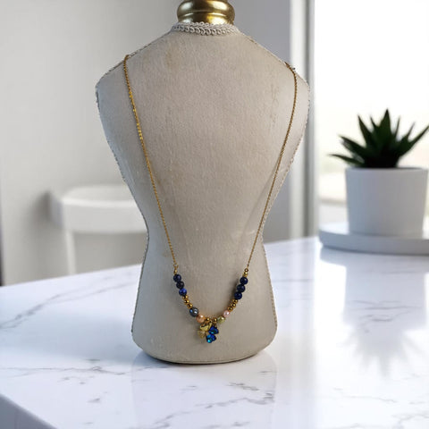 Collar de piedras naturales joyeria hecho a mano