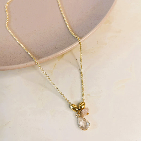 Collar de mujer con piedras naturales