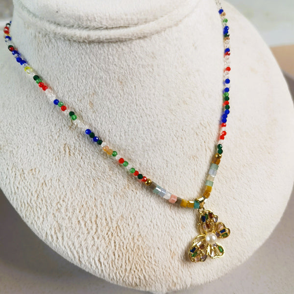 Collar de mujer con piedras naturales