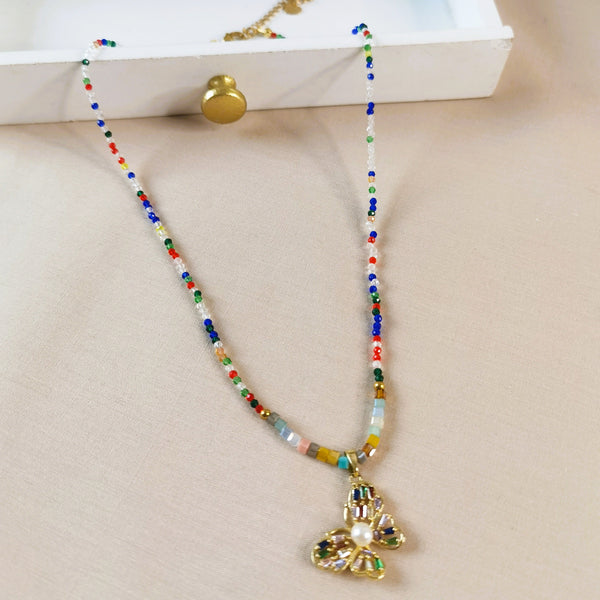 Collar de mujer con piedras naturales