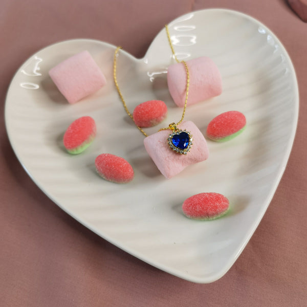 Collar de mujer corazones