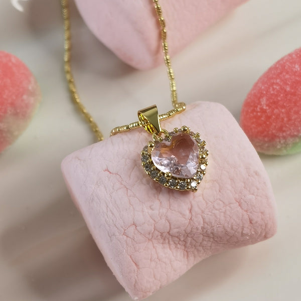 Collar de mujer corazones