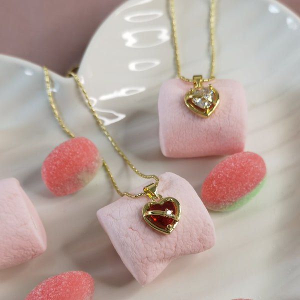 Collar de mujer corazones
