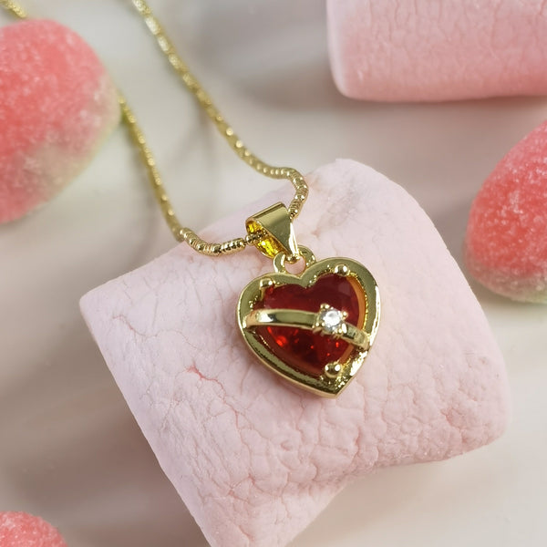 Collar de mujer corazones