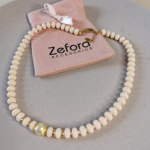 Collar de piedras naturales