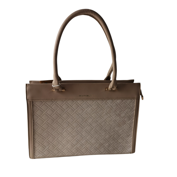 Cartera ZEFORA Firenze grande en color beige con textura geométrica en relieve y asas largas para hombro