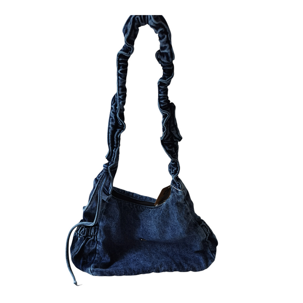 Cartera hobo ZEFORA de color azul oscuro con acabado denim y asa larga fruncida de diseño moderno y casual