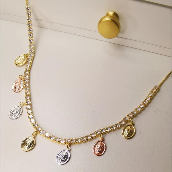COLLAR VIRGENES