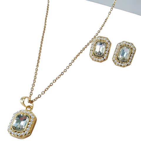 Aretes y collar