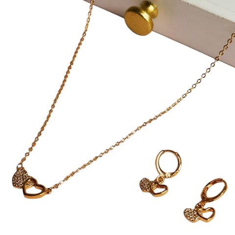Collar y aretes