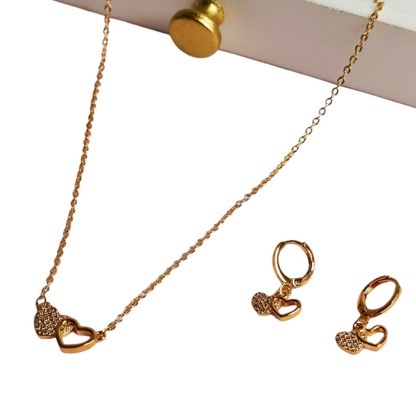 Collar y aretes