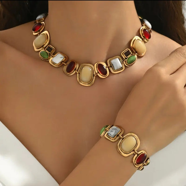Collar  y pulsera de mujer