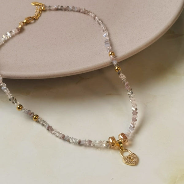 Collar de piedras naturales